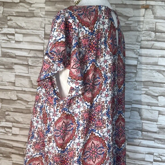 LOFT Large Floral Tile Double Bar Back Flutter Top - Picture 7 of 13